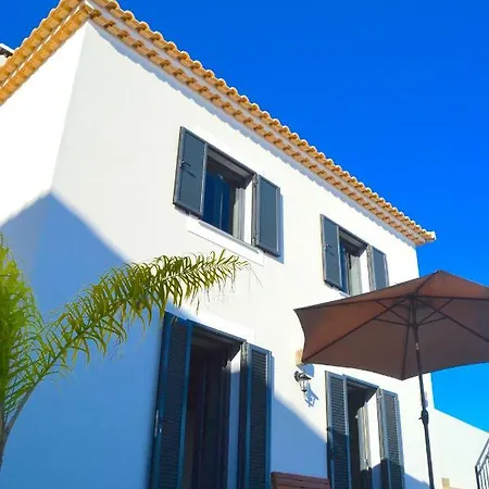 Casa Do Lado *